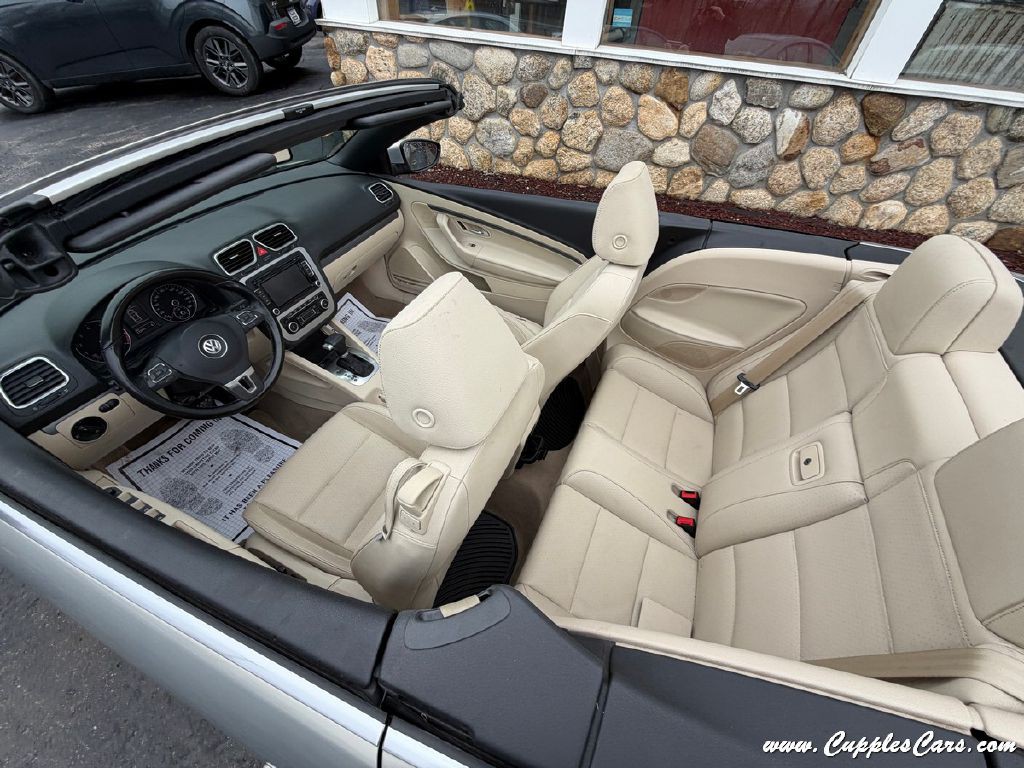 2010 Volkswagen Eos Image 28