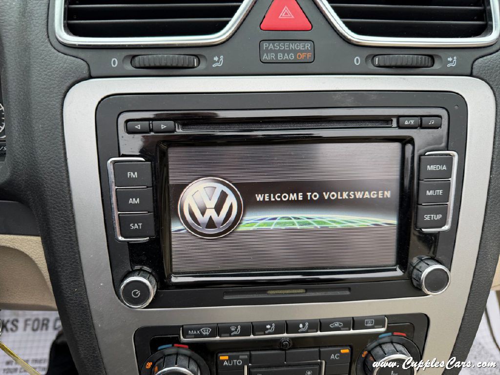 2010 Volkswagen Eos Image 35