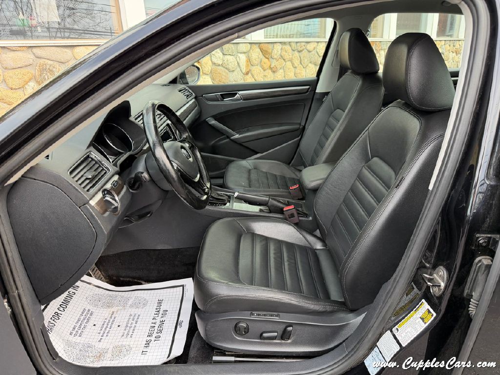 2017 Volkswagen Passat Image 4