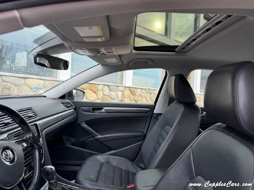 2017 Volkswagen Passat Image 7