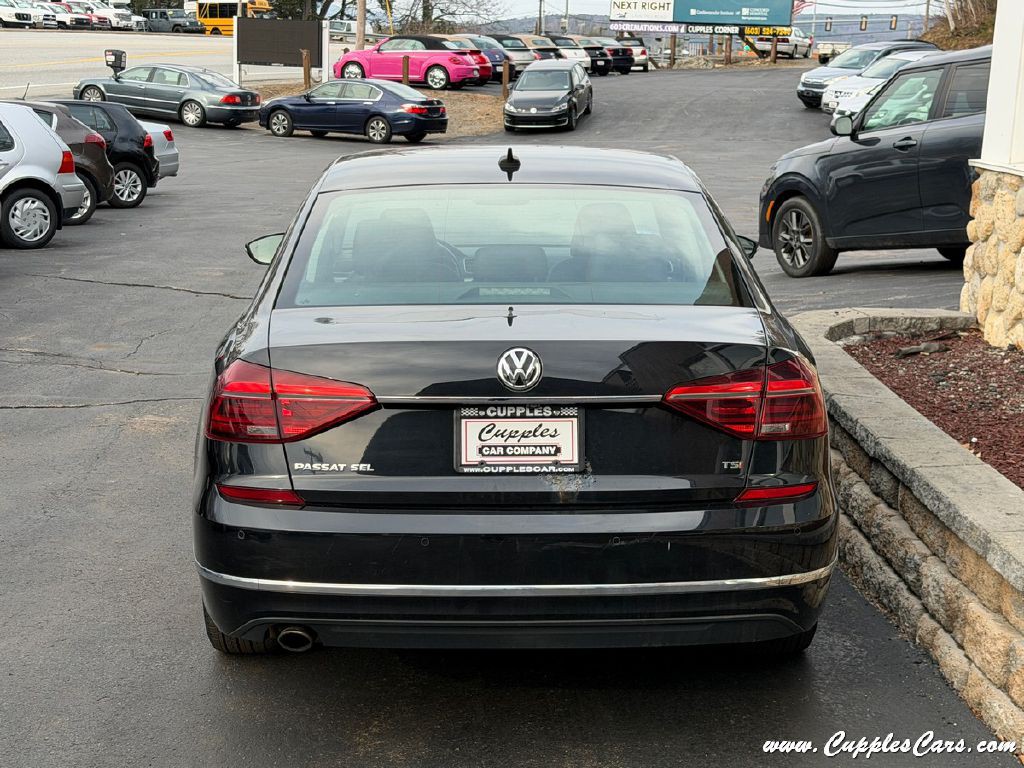 2017 Volkswagen Passat Image 11