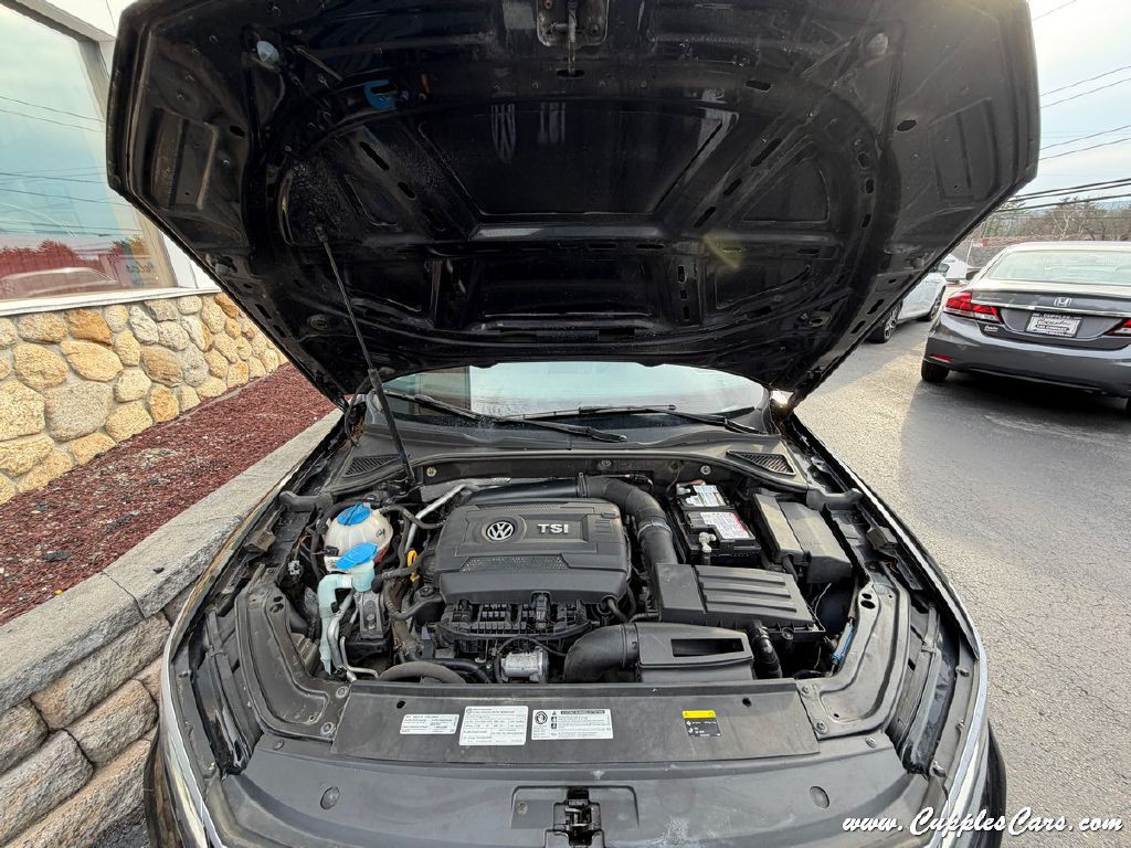2017 Volkswagen Passat Image 14