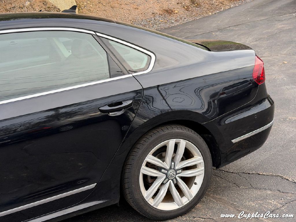 2017 Volkswagen Passat Image 31