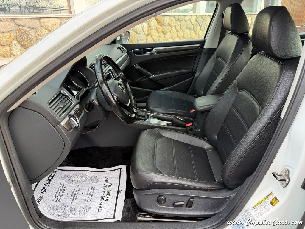 2016 Volkswagen Passat Image 4