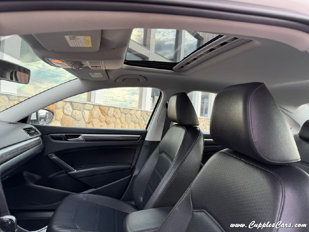 2016 Volkswagen Passat Image 7