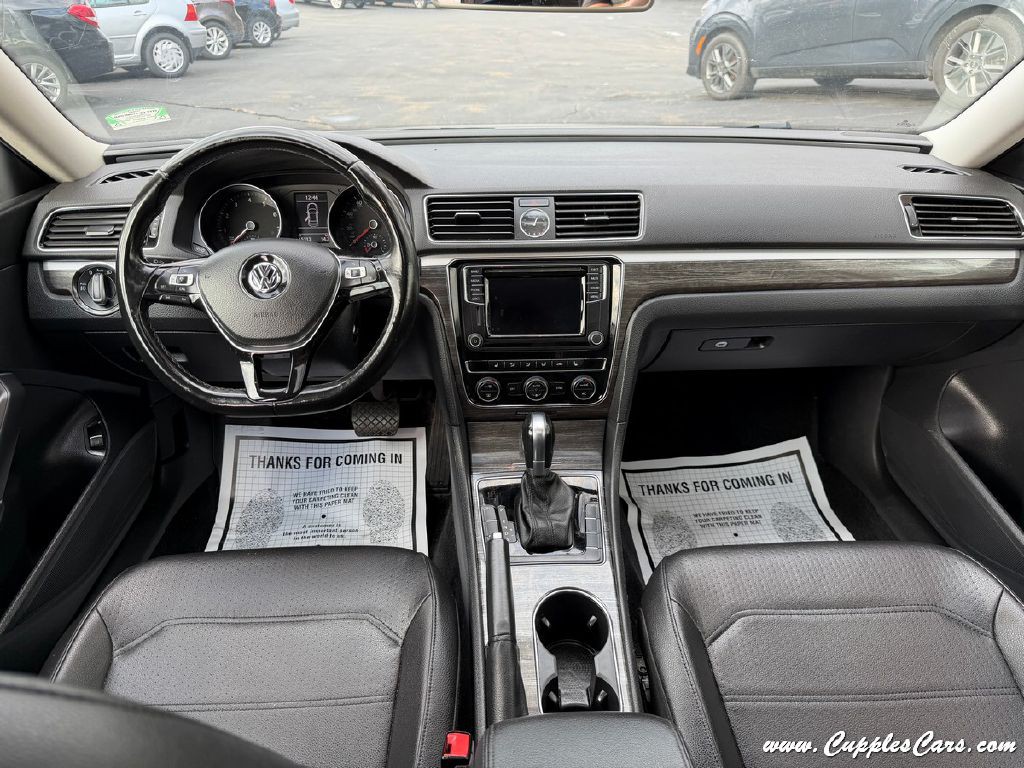 2016 Volkswagen Passat Image 17