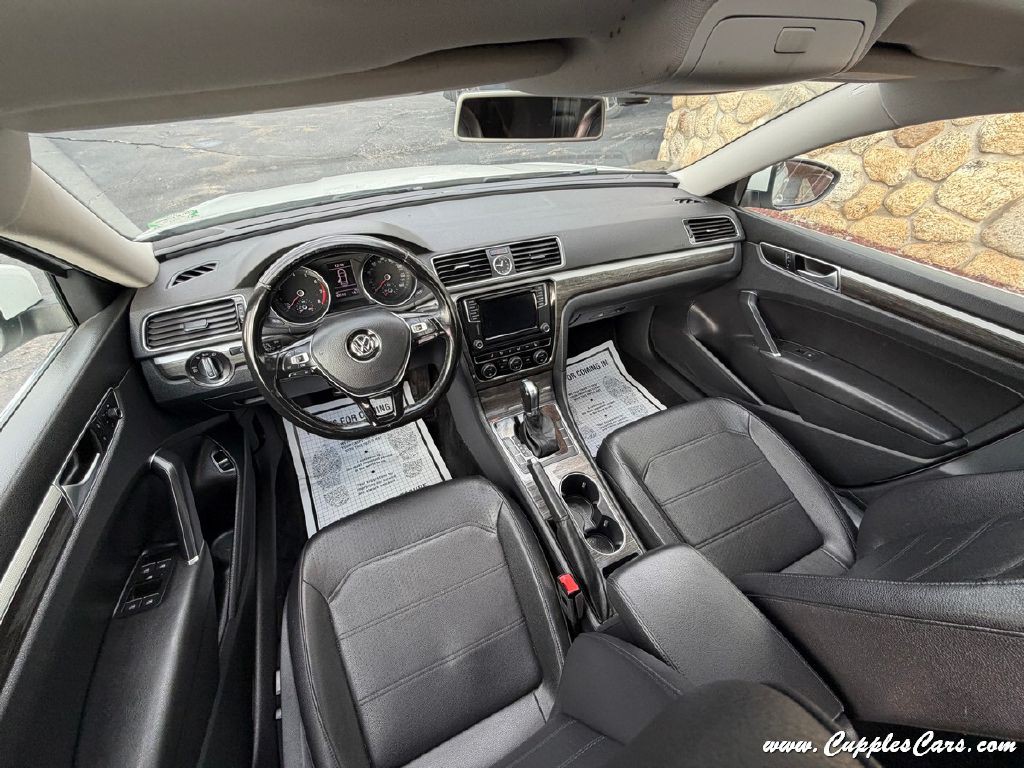 2016 Volkswagen Passat Image 23