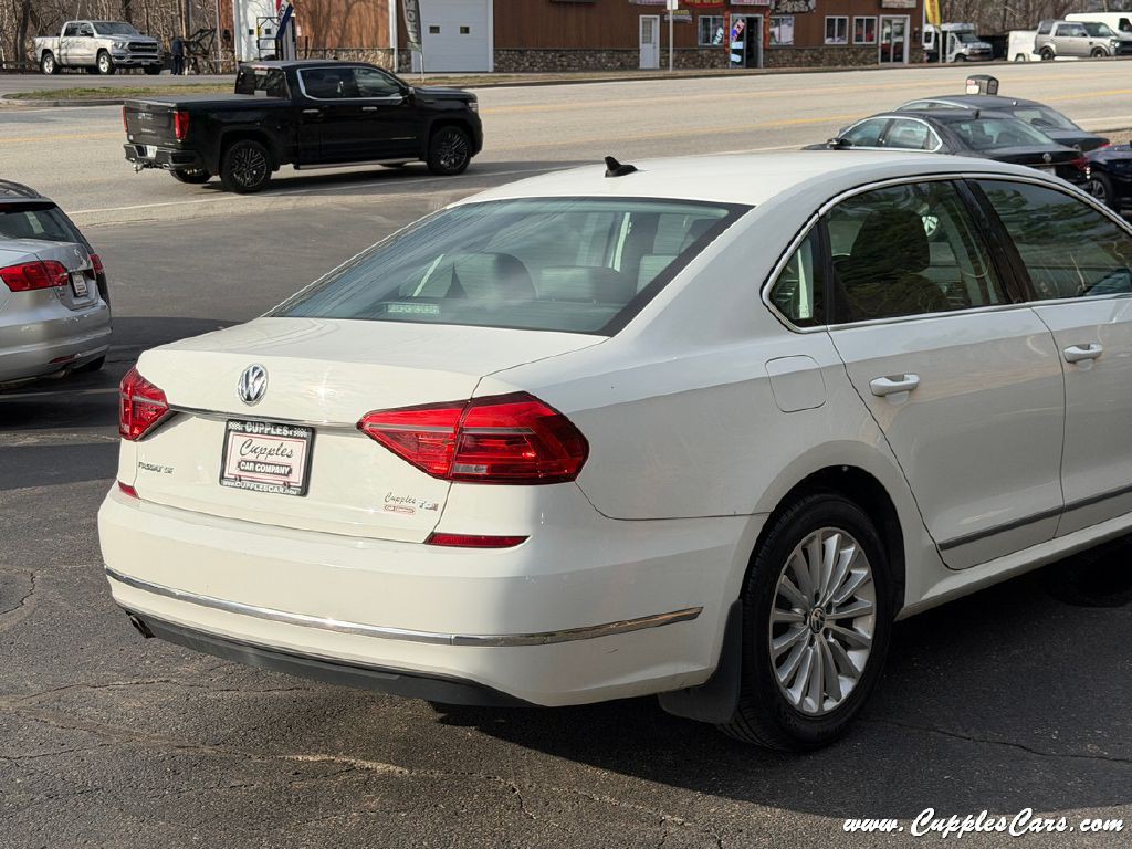 2016 Volkswagen Passat Image 39