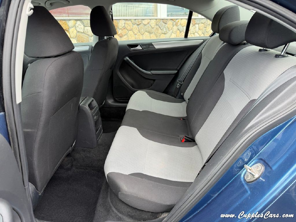 2017 Volkswagen Jetta Image 7