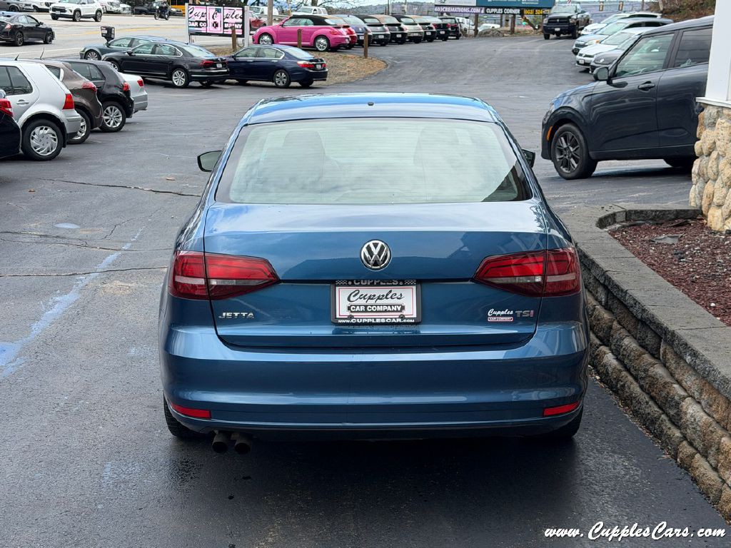 2017 Volkswagen Jetta Image 10