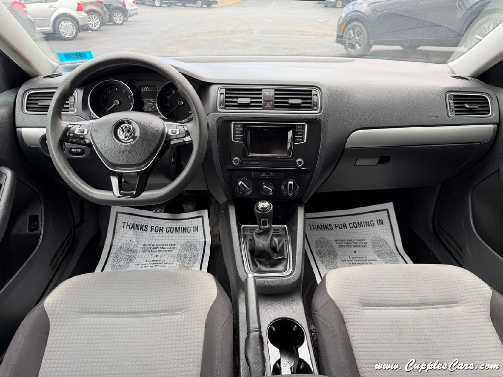 2017 Volkswagen Jetta Image 15