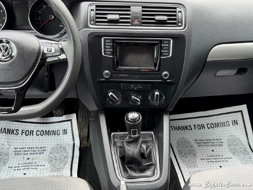 2017 Volkswagen Jetta Image 18
