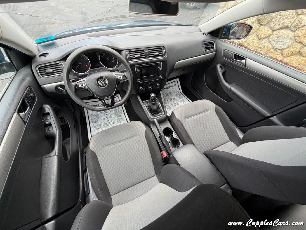 2017 Volkswagen Jetta Image 21