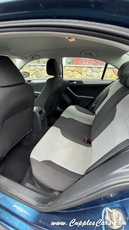 2017 Volkswagen Jetta Image 30