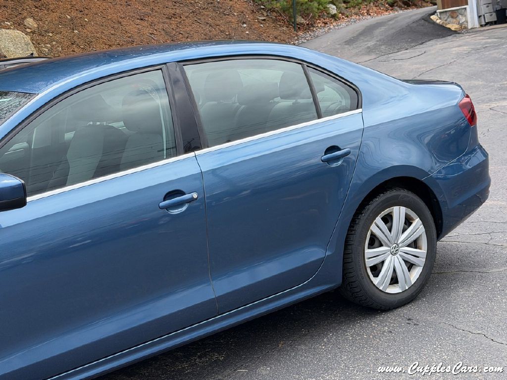 2017 Volkswagen Jetta Image 34