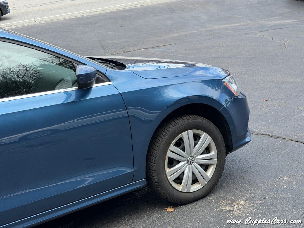 2017 Volkswagen Jetta Image 40