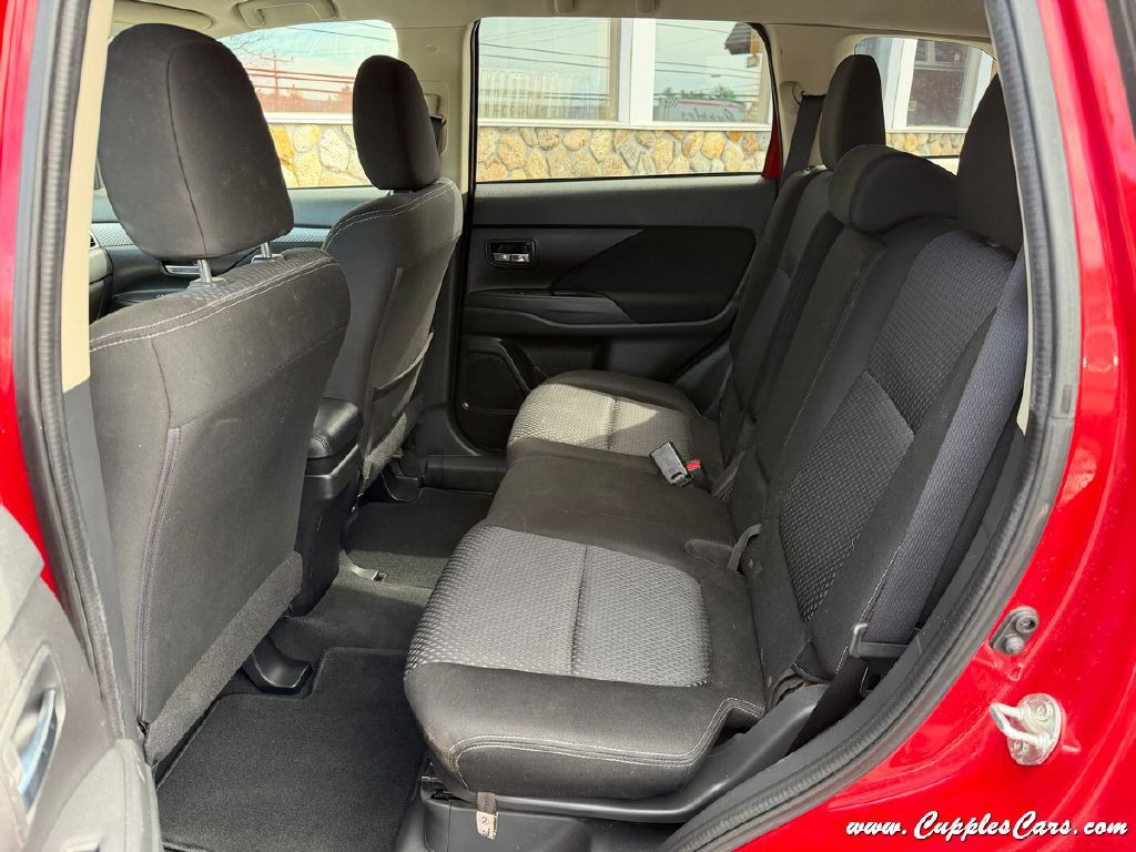 2017 Mitsubishi Outlander Image 7
