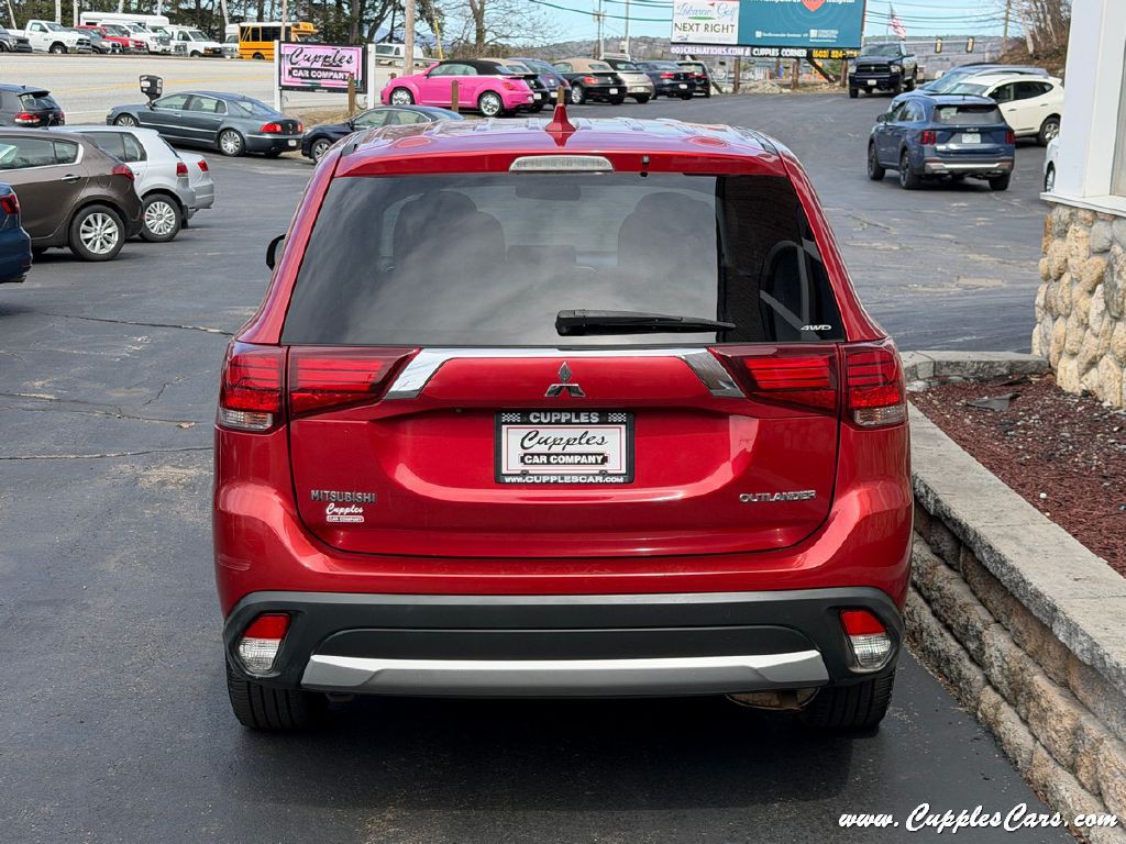 2017 Mitsubishi Outlander Image 11