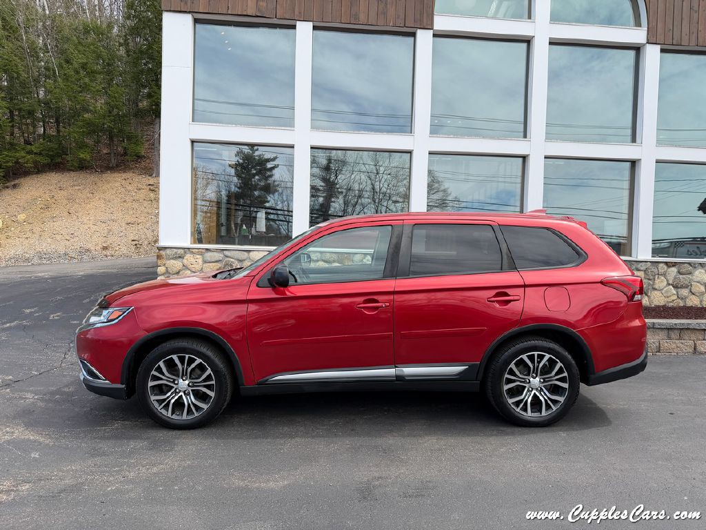 2017 Mitsubishi Outlander Image 12
