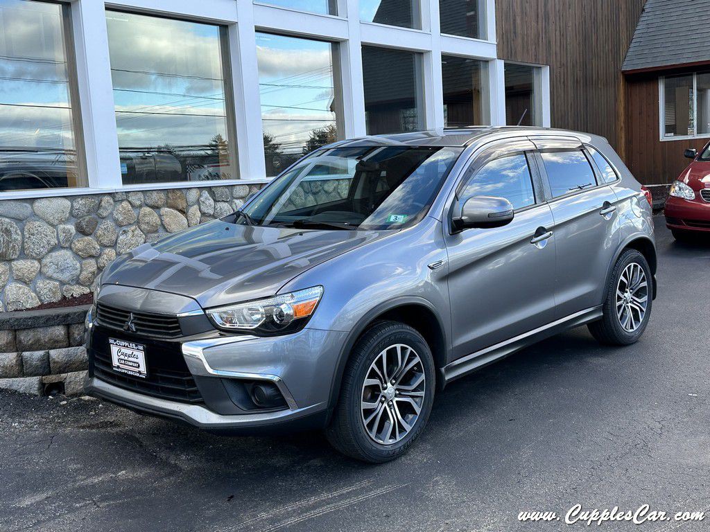 2018 Mitsubishi Outlander Image 1