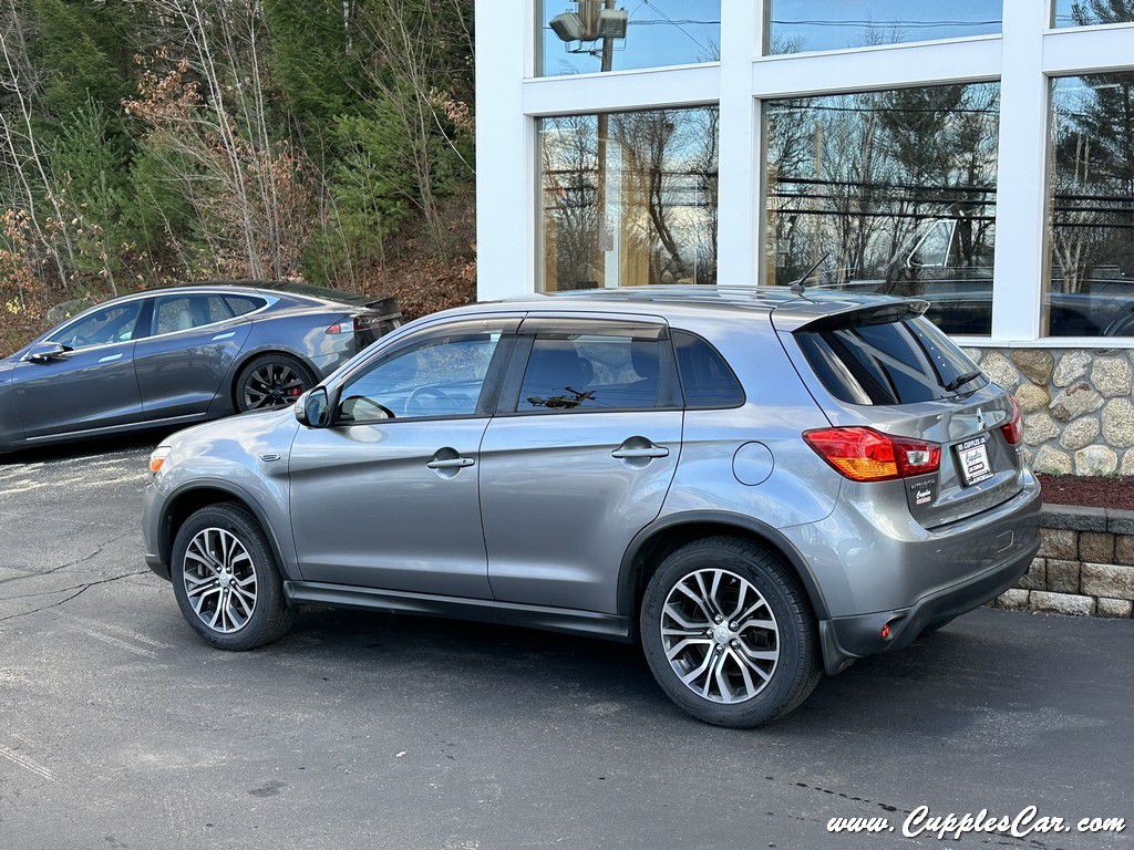 2018 Mitsubishi Outlander Image 3