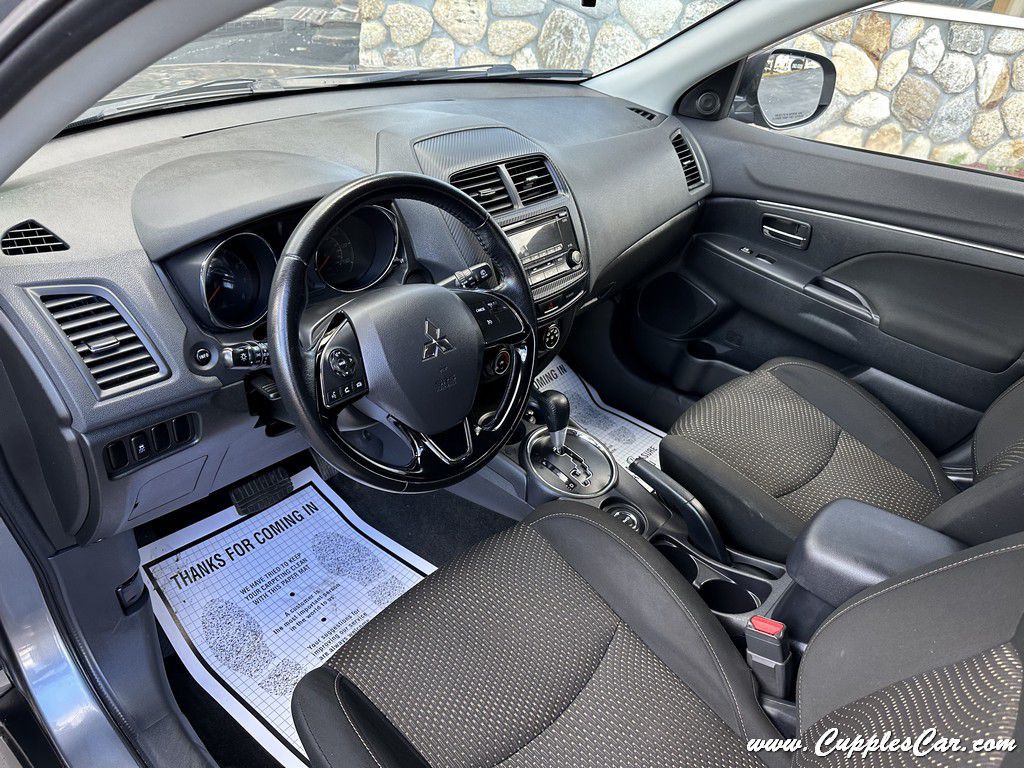 2018 Mitsubishi Outlander Image 5