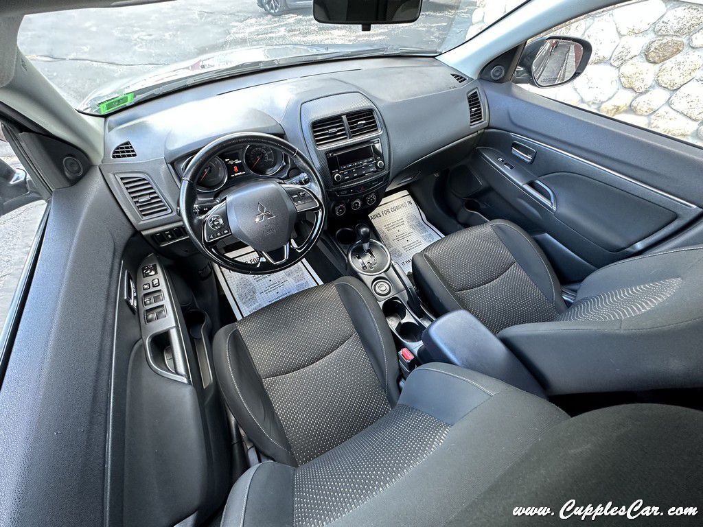 2018 Mitsubishi Outlander Image 21