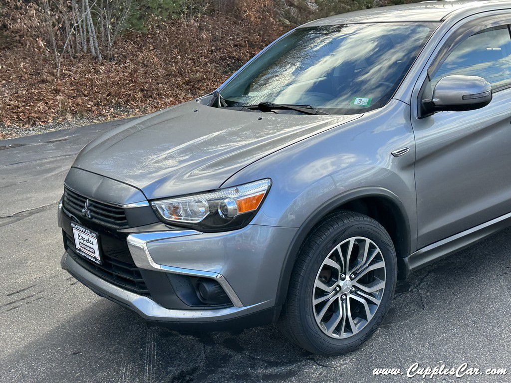 2018 Mitsubishi Outlander Image 25