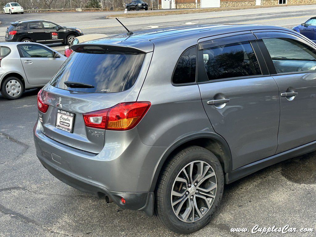 2018 Mitsubishi Outlander Image 30