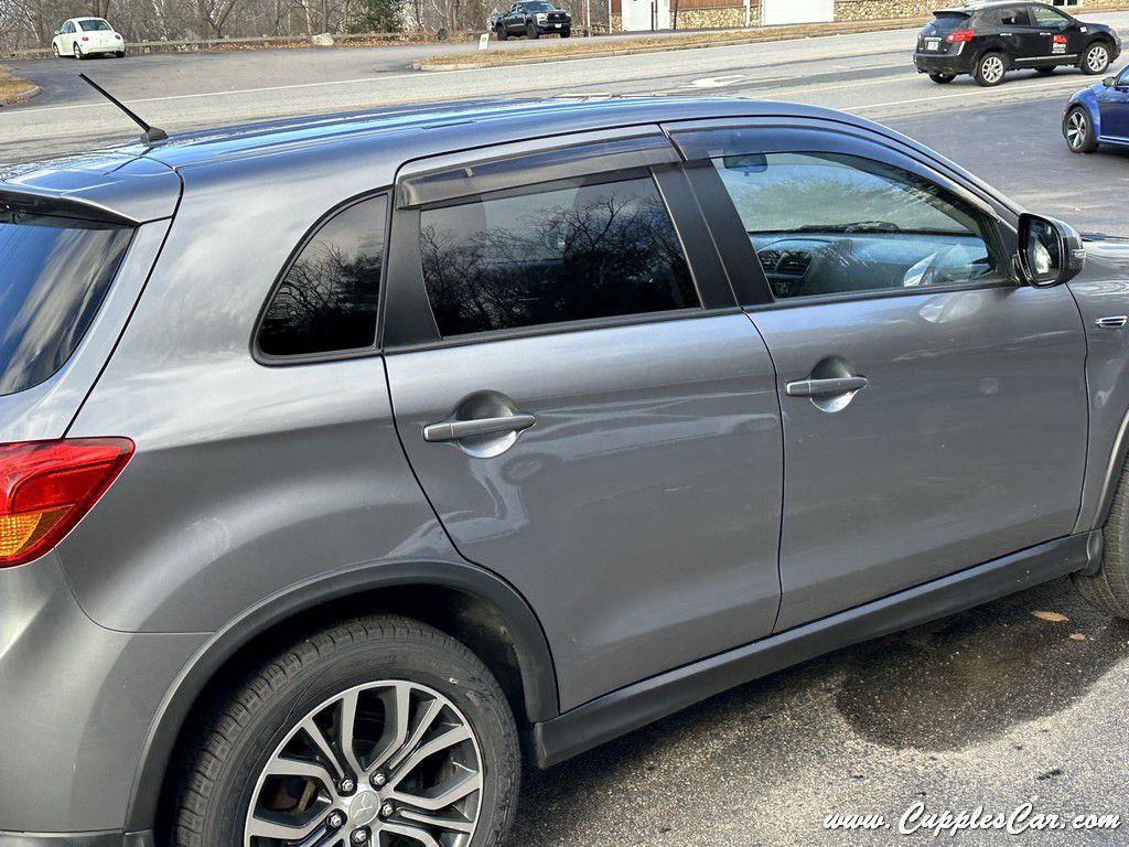 2018 Mitsubishi Outlander Image 31