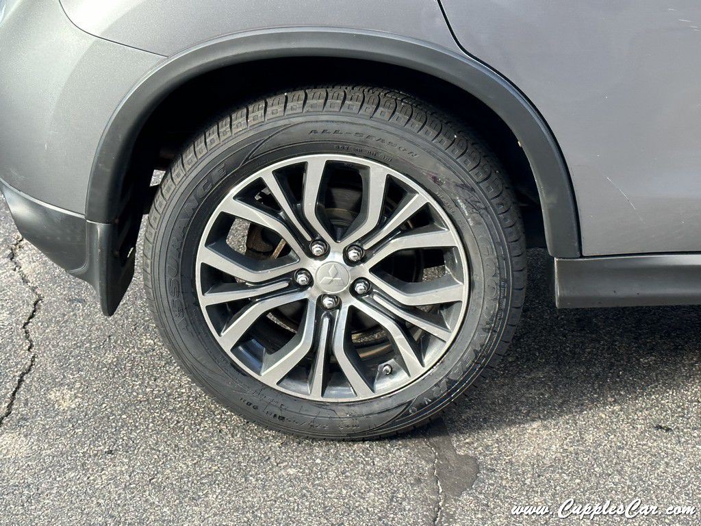 2018 Mitsubishi Outlander Image 35