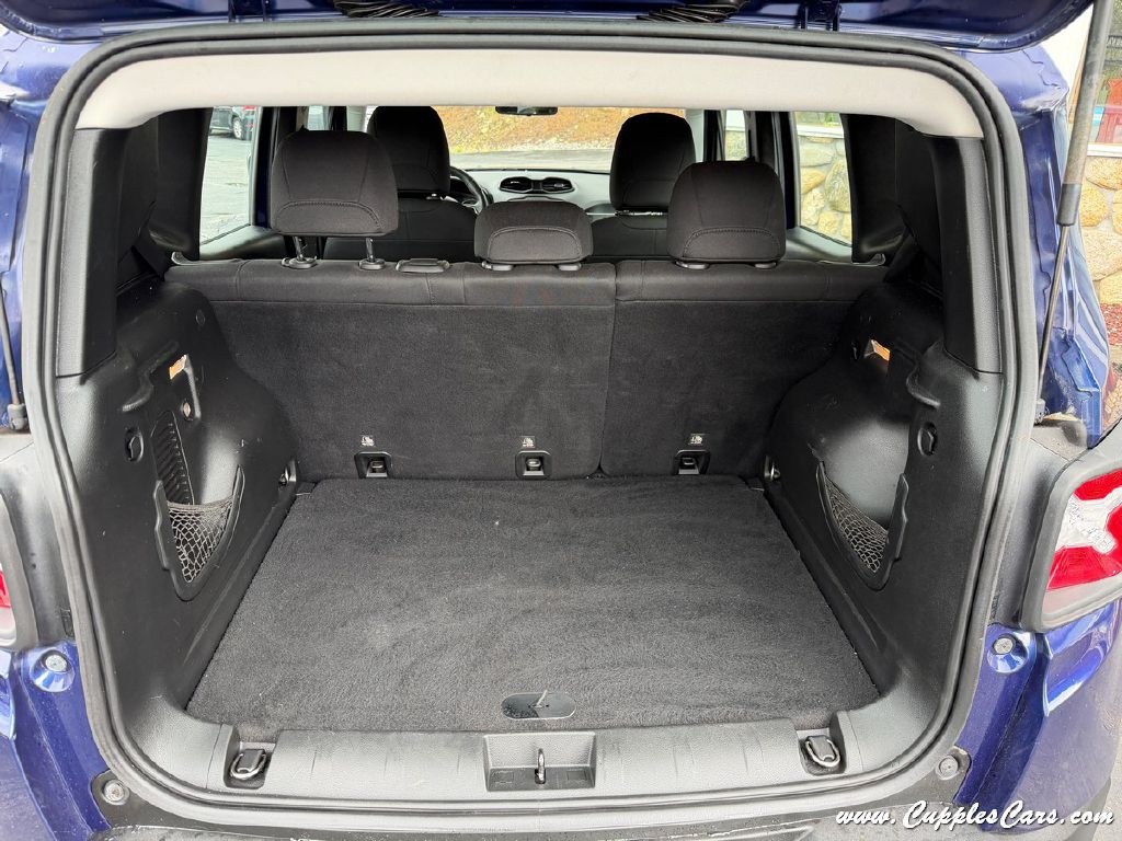 2016 Jeep Renegade Image 8
