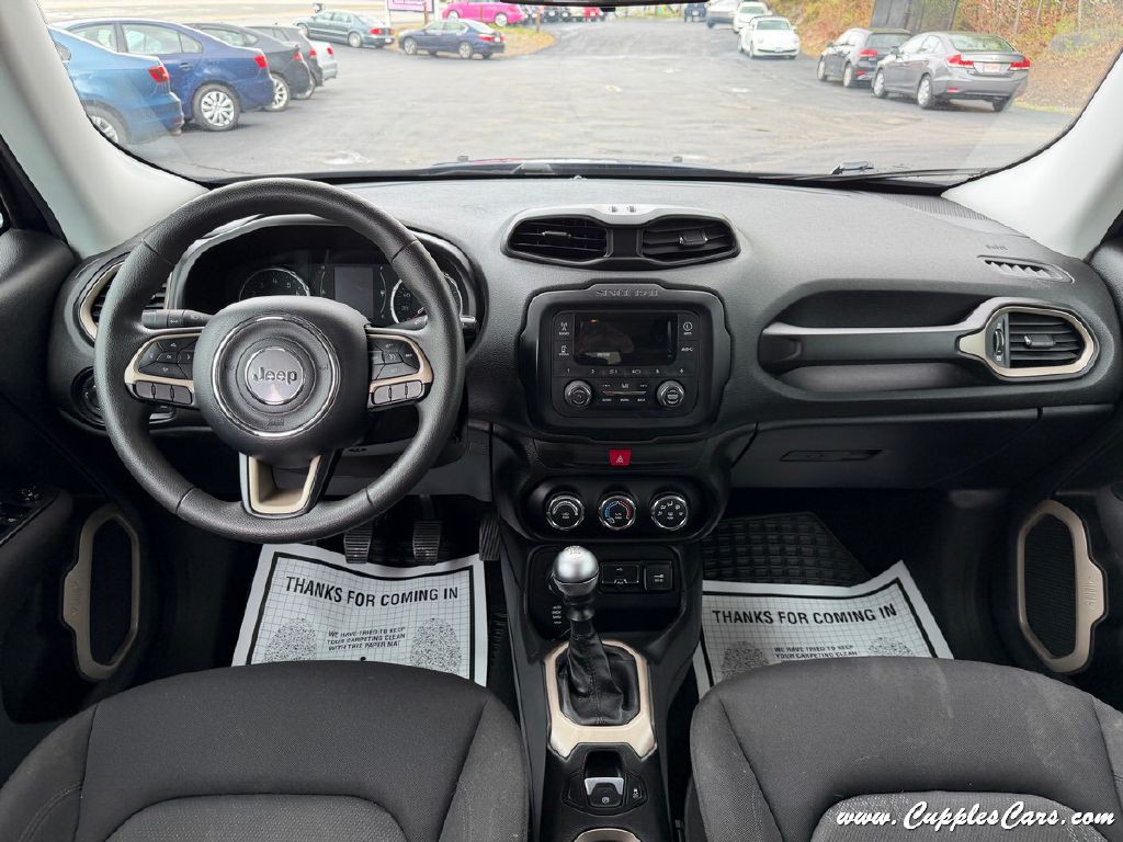2016 Jeep Renegade Image 15