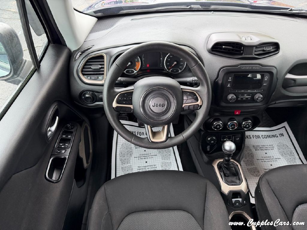 2016 Jeep Renegade Image 16