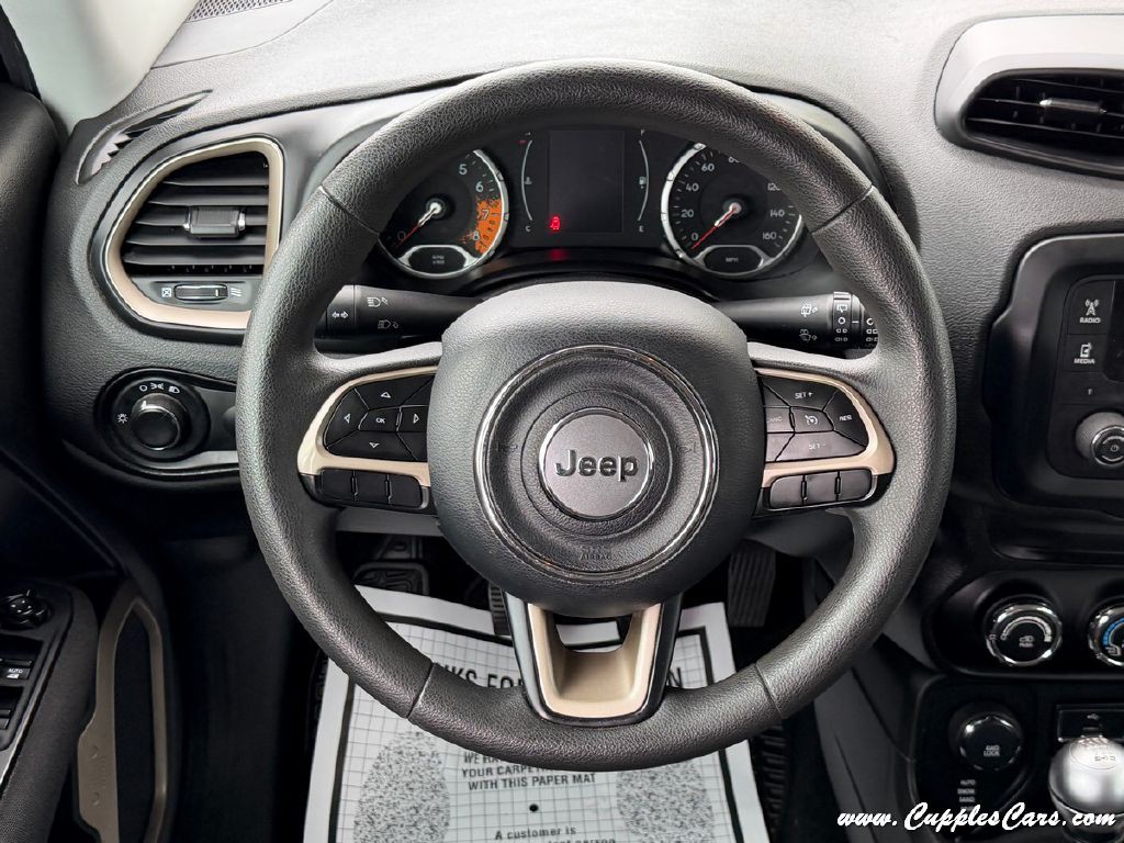2016 Jeep Renegade Image 19