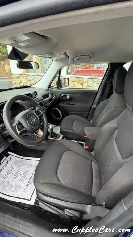2016 Jeep Renegade Image 27