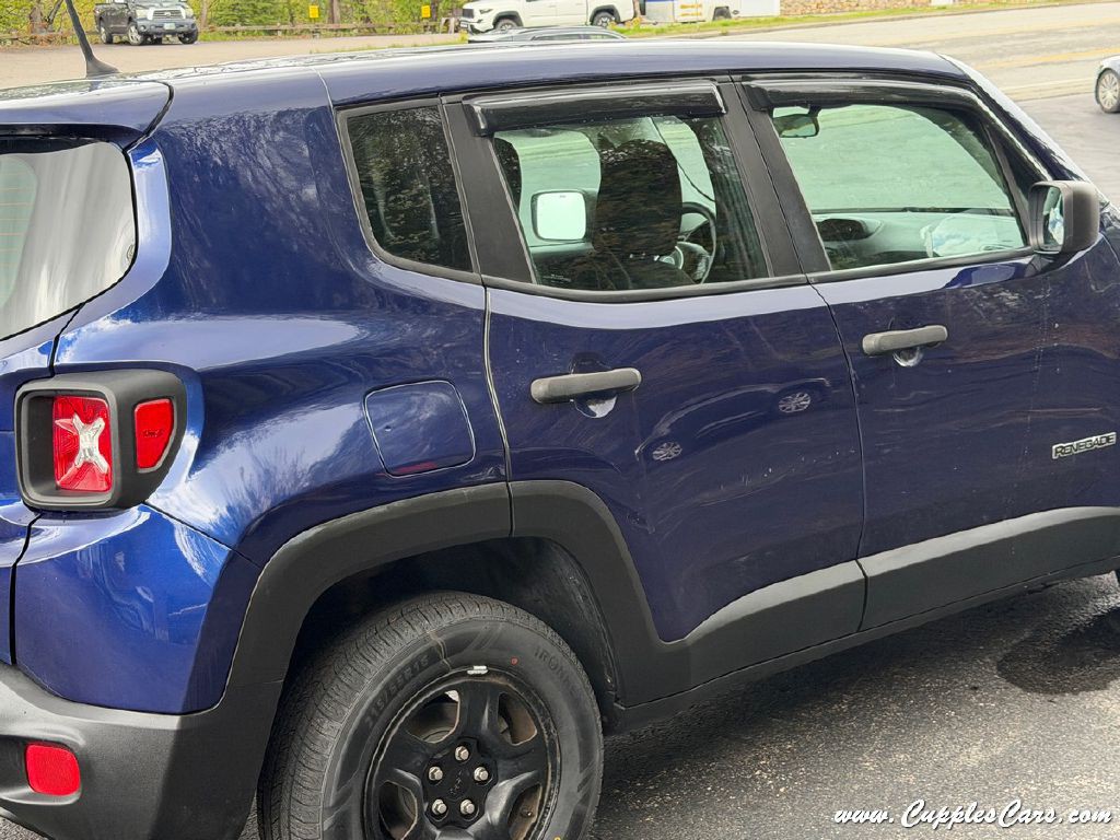 2016 Jeep Renegade Image 37