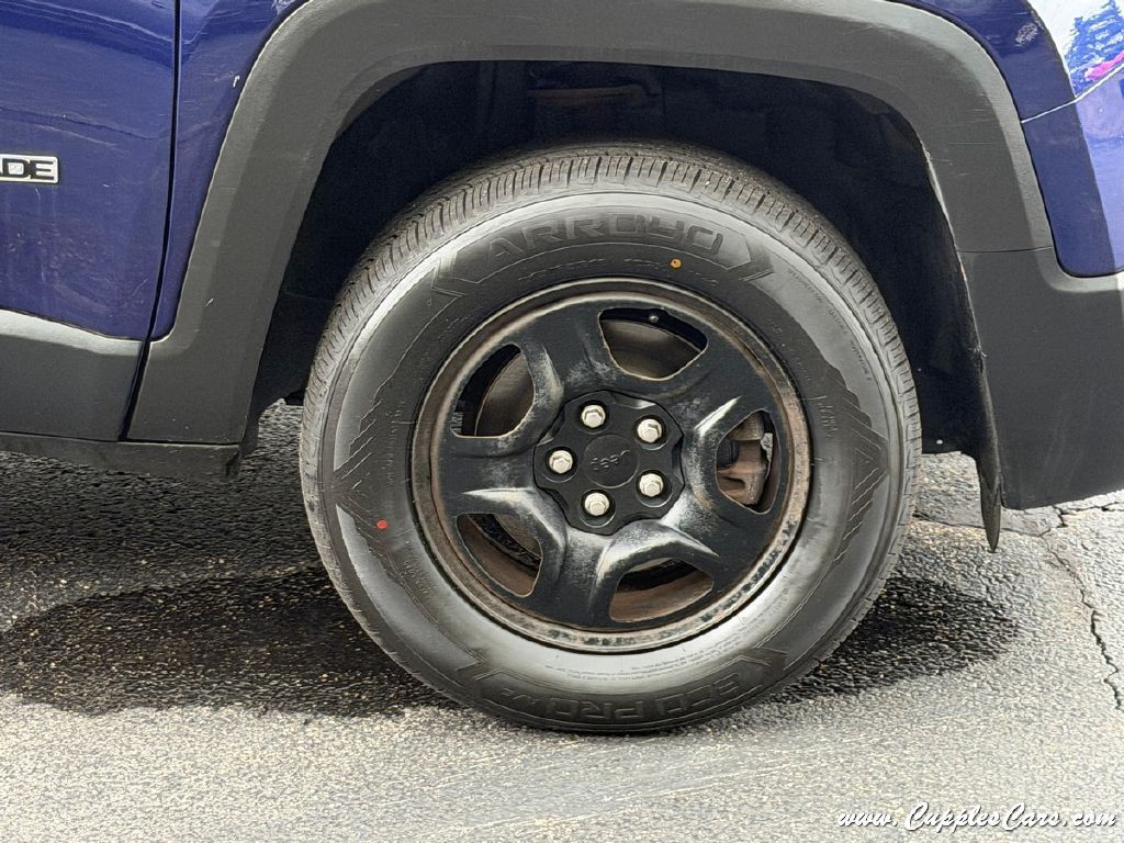 2016 Jeep Renegade Image 40