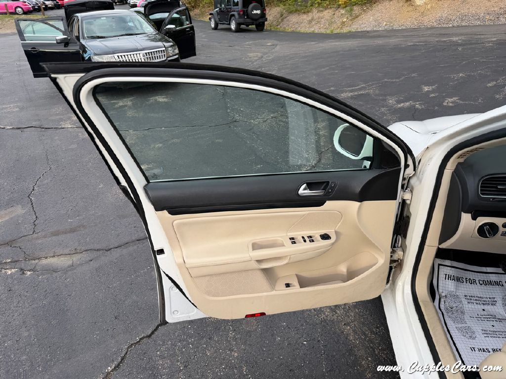 2011 Volkswagen Jetta Image 5