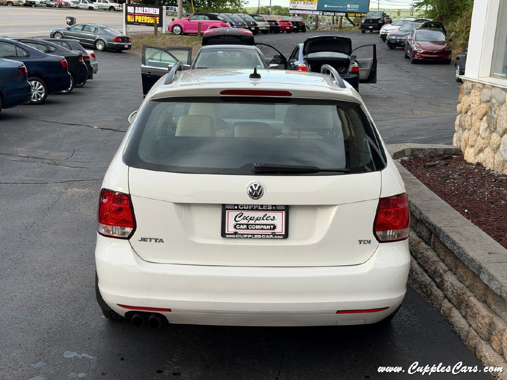 2011 Volkswagen Jetta Image 17