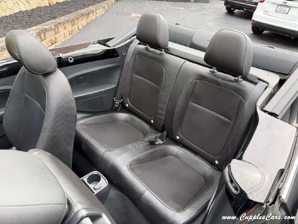 2013 Volkswagen Beetle Image 7