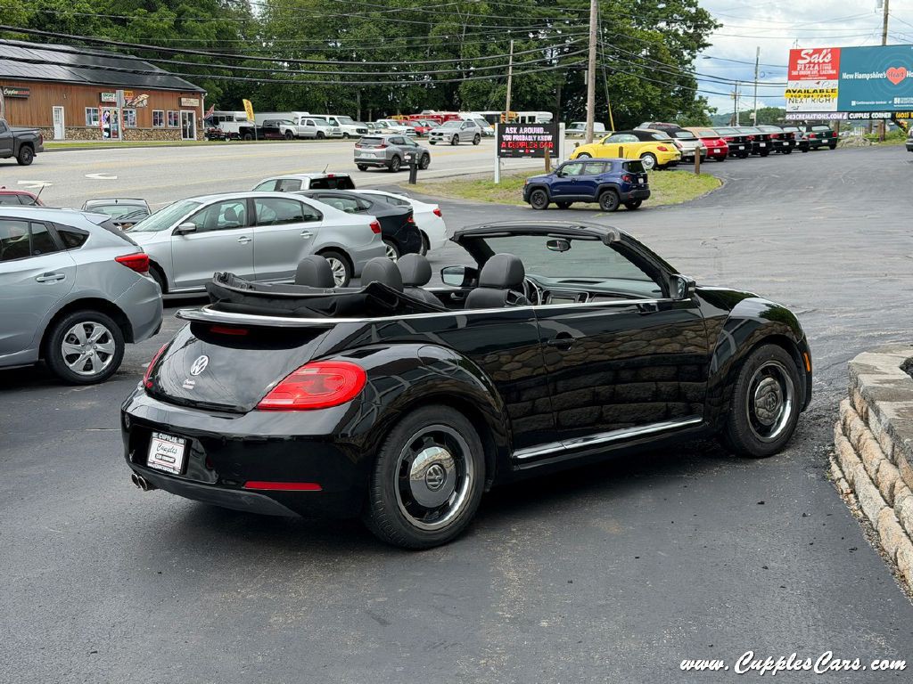 2013 Volkswagen Beetle Image 10