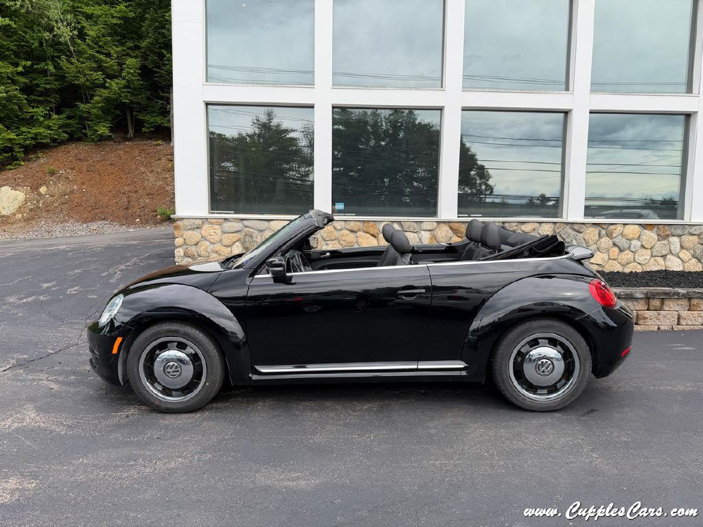 2013 Volkswagen Beetle Image 12