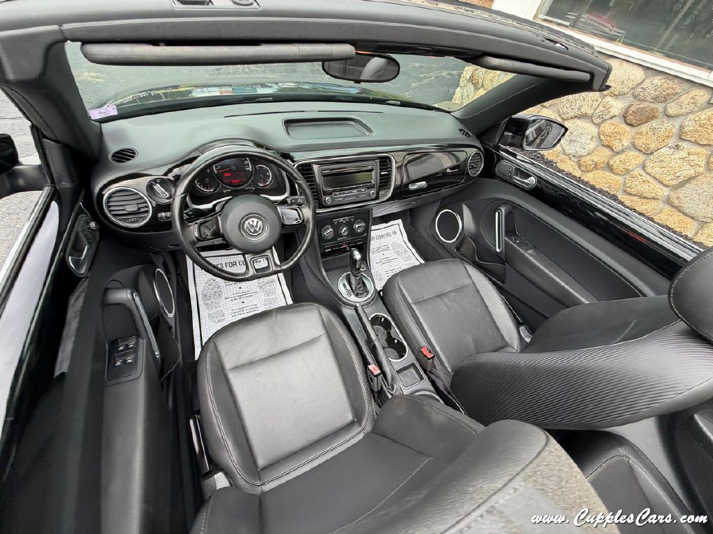 2013 Volkswagen Beetle Image 27