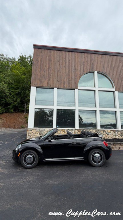 2013 Volkswagen Beetle Image 31