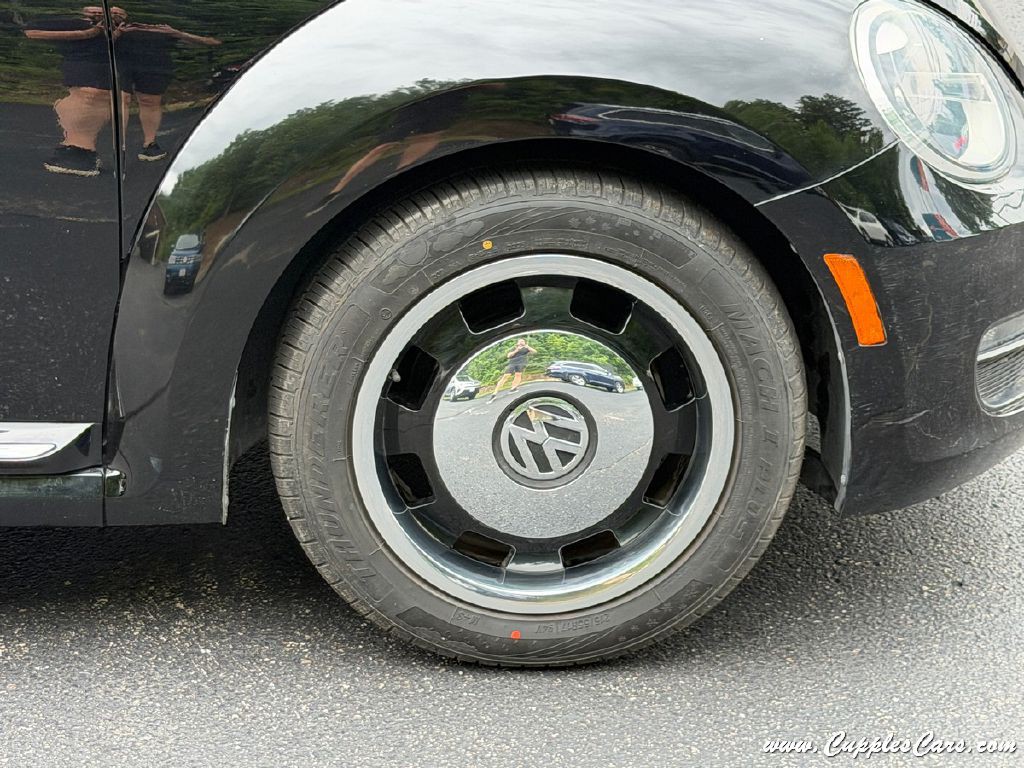 2013 Volkswagen Beetle Image 44