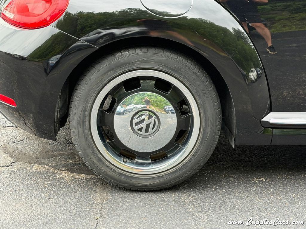 2013 Volkswagen Beetle Image 45