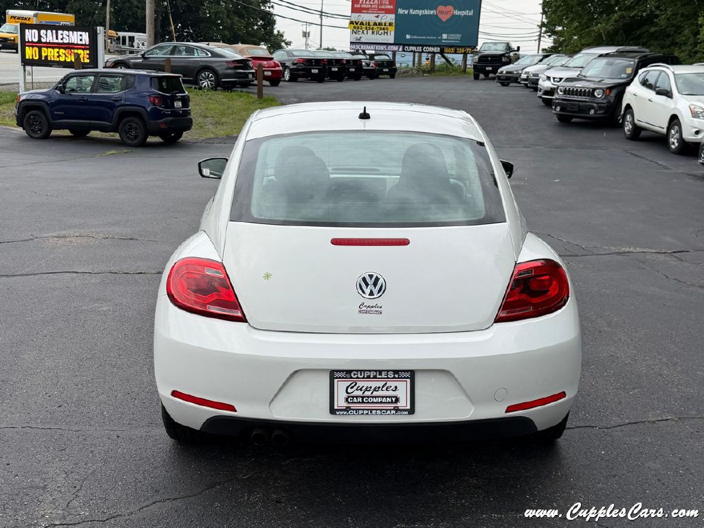 2013 Volkswagen Beetle Image 33