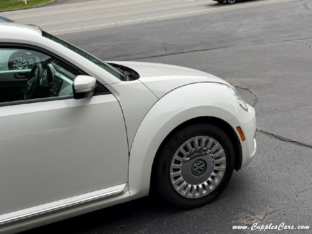 2013 Volkswagen Beetle Image 36