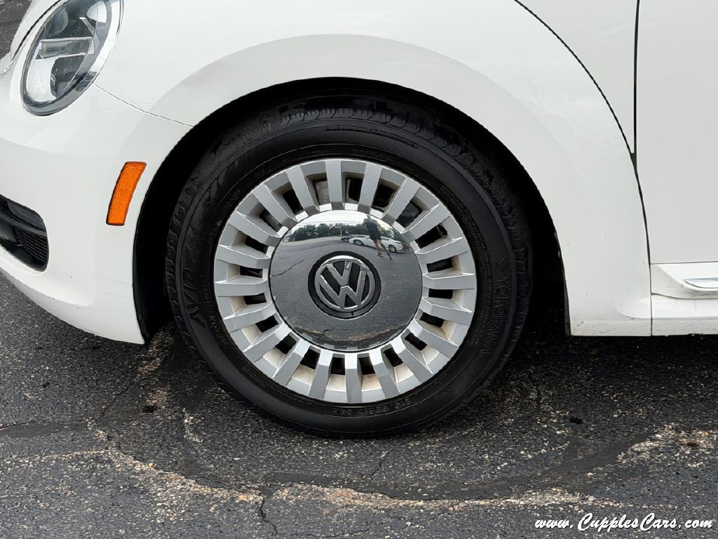 2013 Volkswagen Beetle Image 40